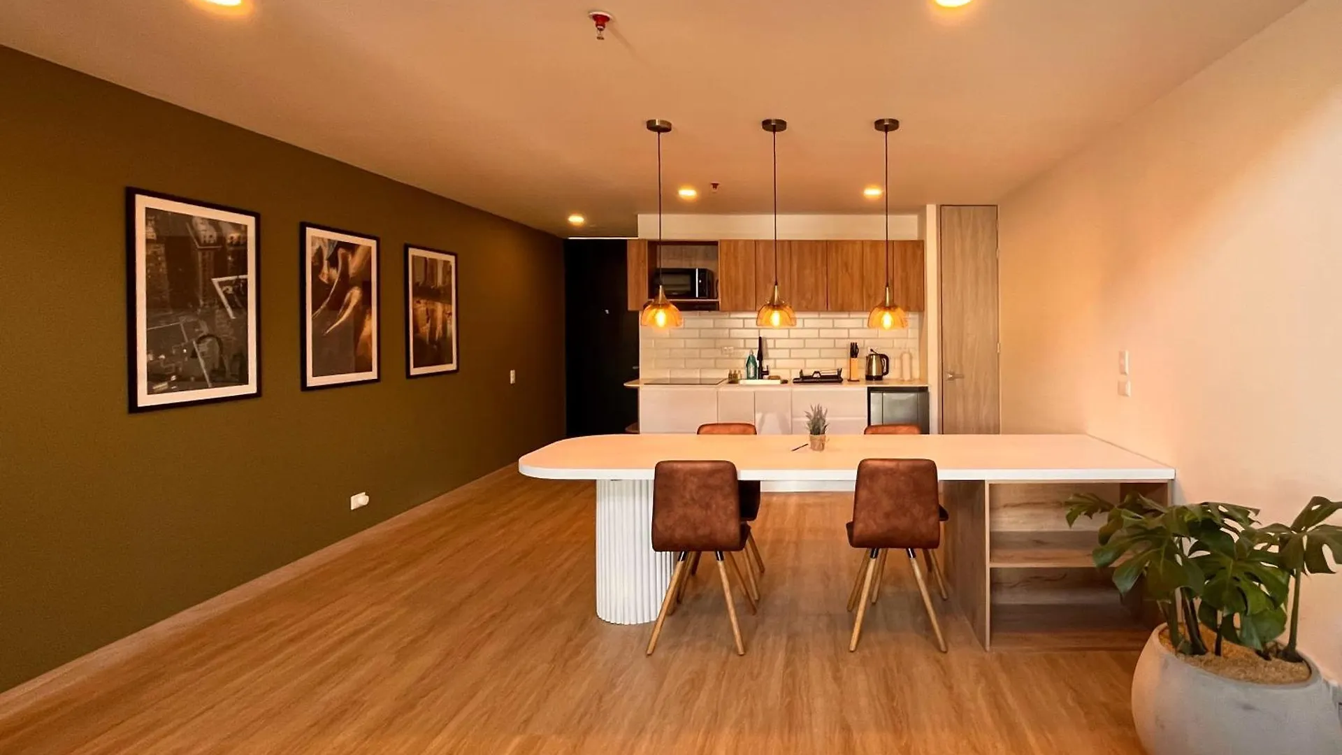 Apartment Enchanted Elegance In Laureles Medellin