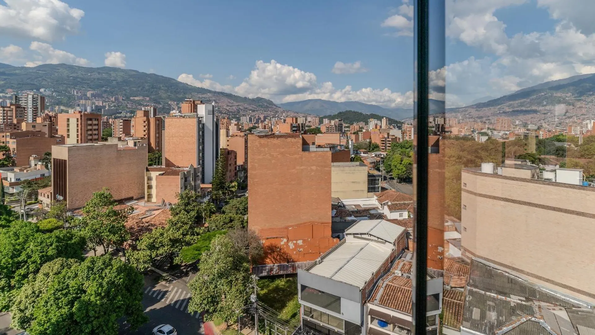Enchanted Elegance In Laureles Medellin Apartment