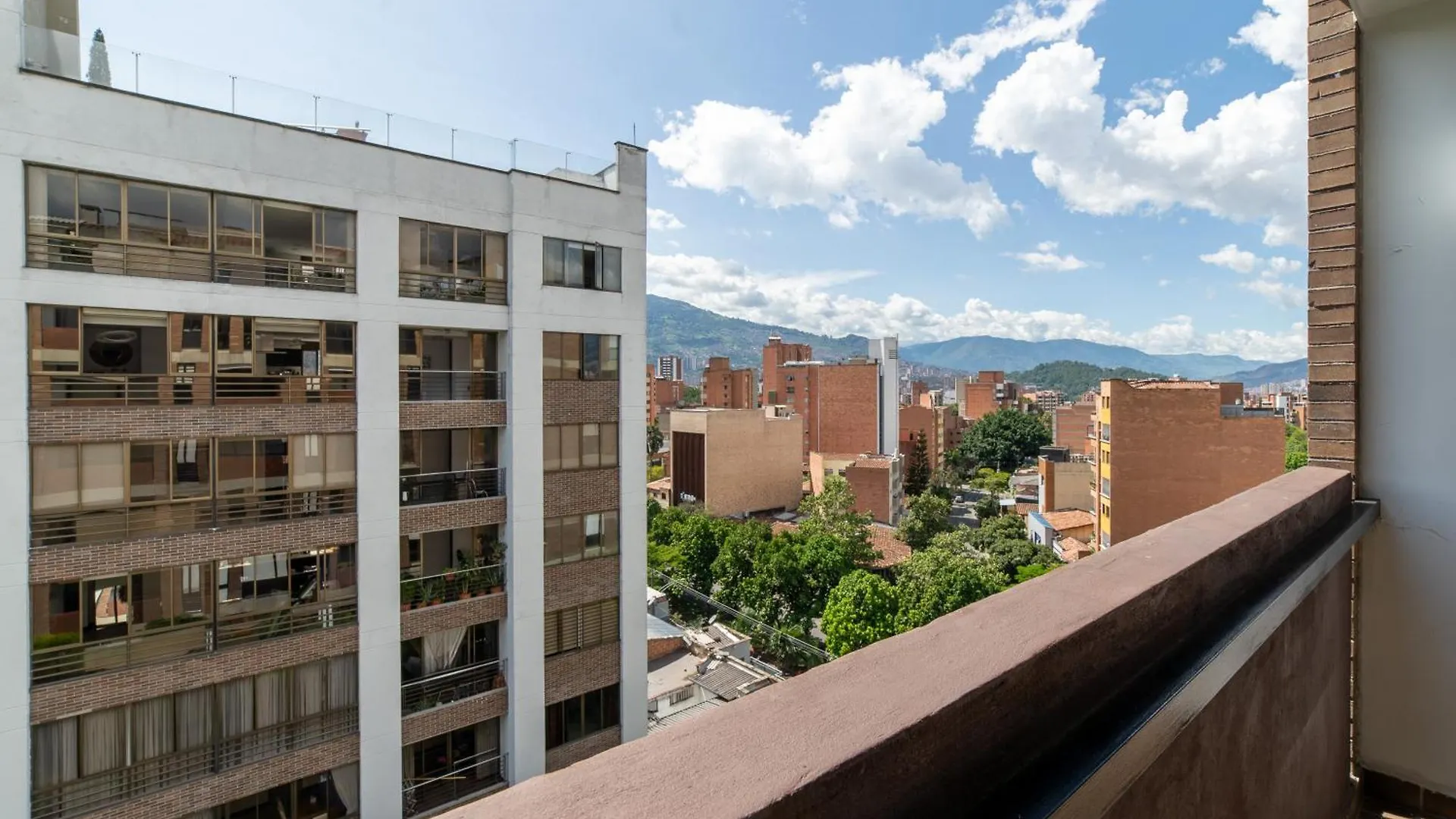 Enchanted Elegance In Laureles Medellin Apartment