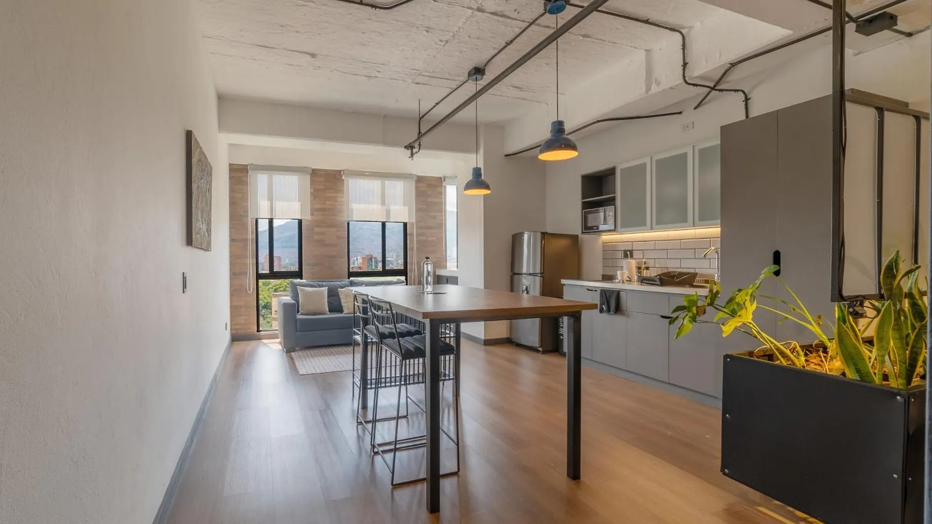 Enchanted Elegance In Laureles Medellin Apartment