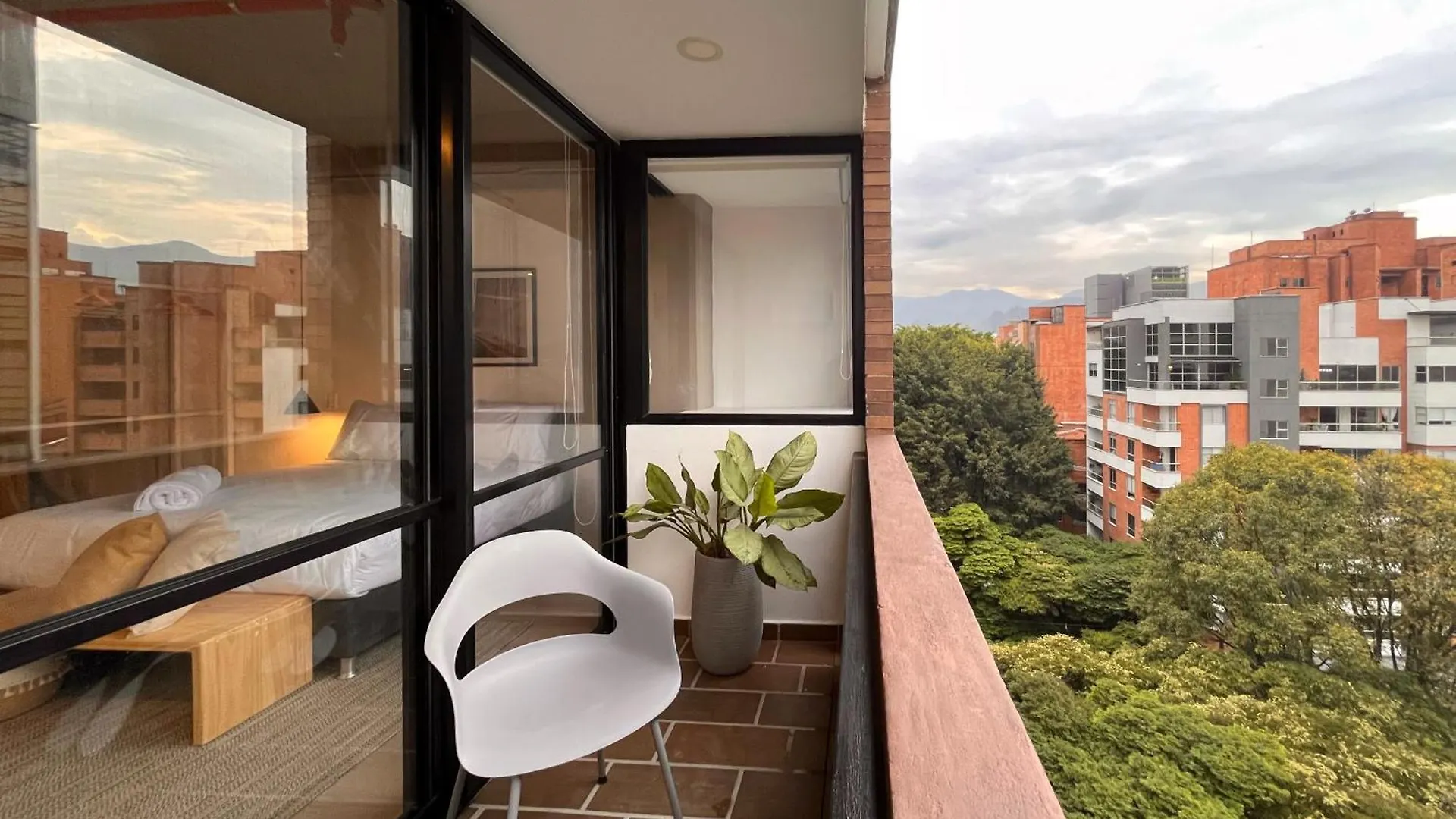 Enchanted Elegance In Laureles 메딜린 0*,  콜롬비아